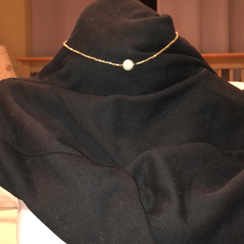 Gold and mother of pearl choker